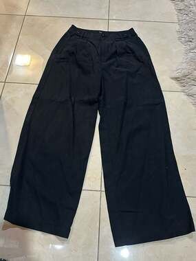 The Harlow Wide-Leg Ankle Pant in Softdrape